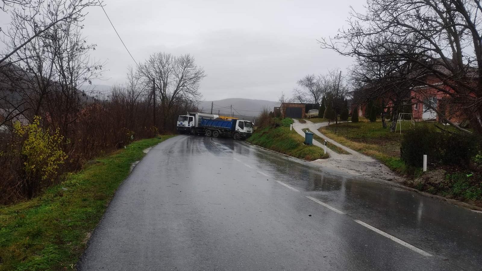 Serbia-Kosovo Standoff Ends as KFOR Takes Down Road Barricades