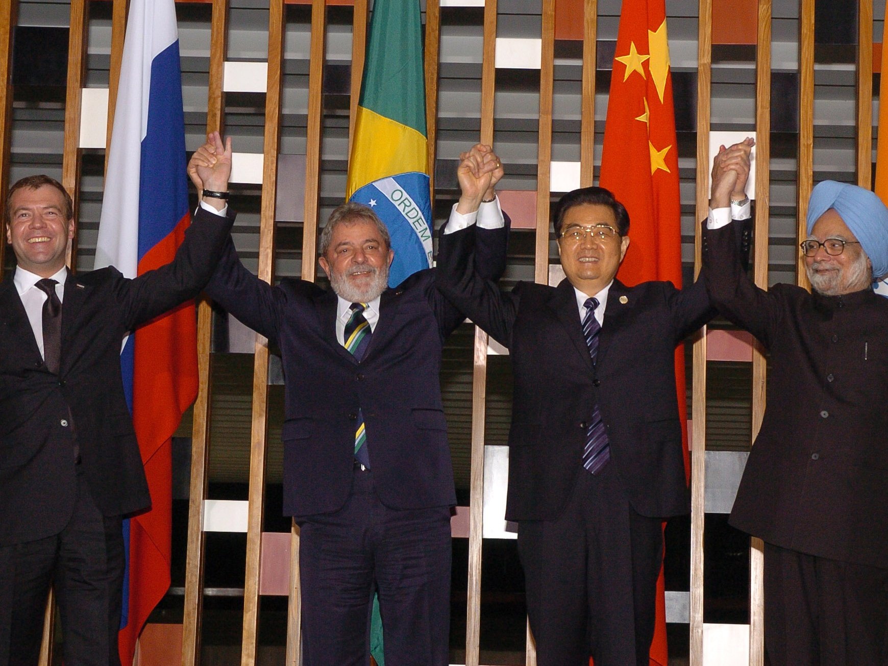 4/24 End of the Empire: France, Brazil, China, Come Together For a Multipolar World
