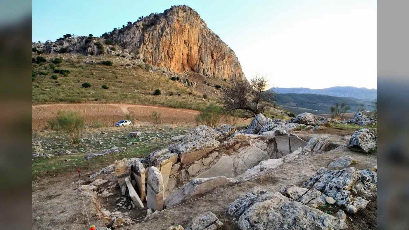 Much Like Stonehenge, Solstice Sunlight Would Have Danced on the Walls of This Neolithic Spanish Tomb