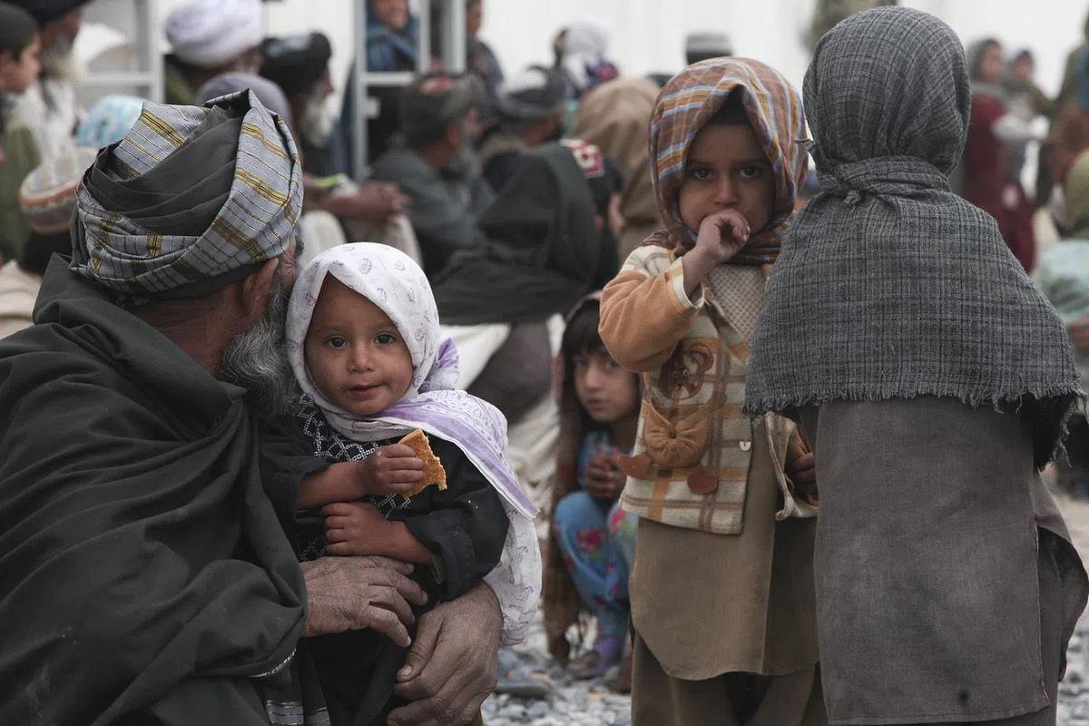 US Senators Introduce Bill to Sanction Afghan Government as Country Struggles with Famine Conditions