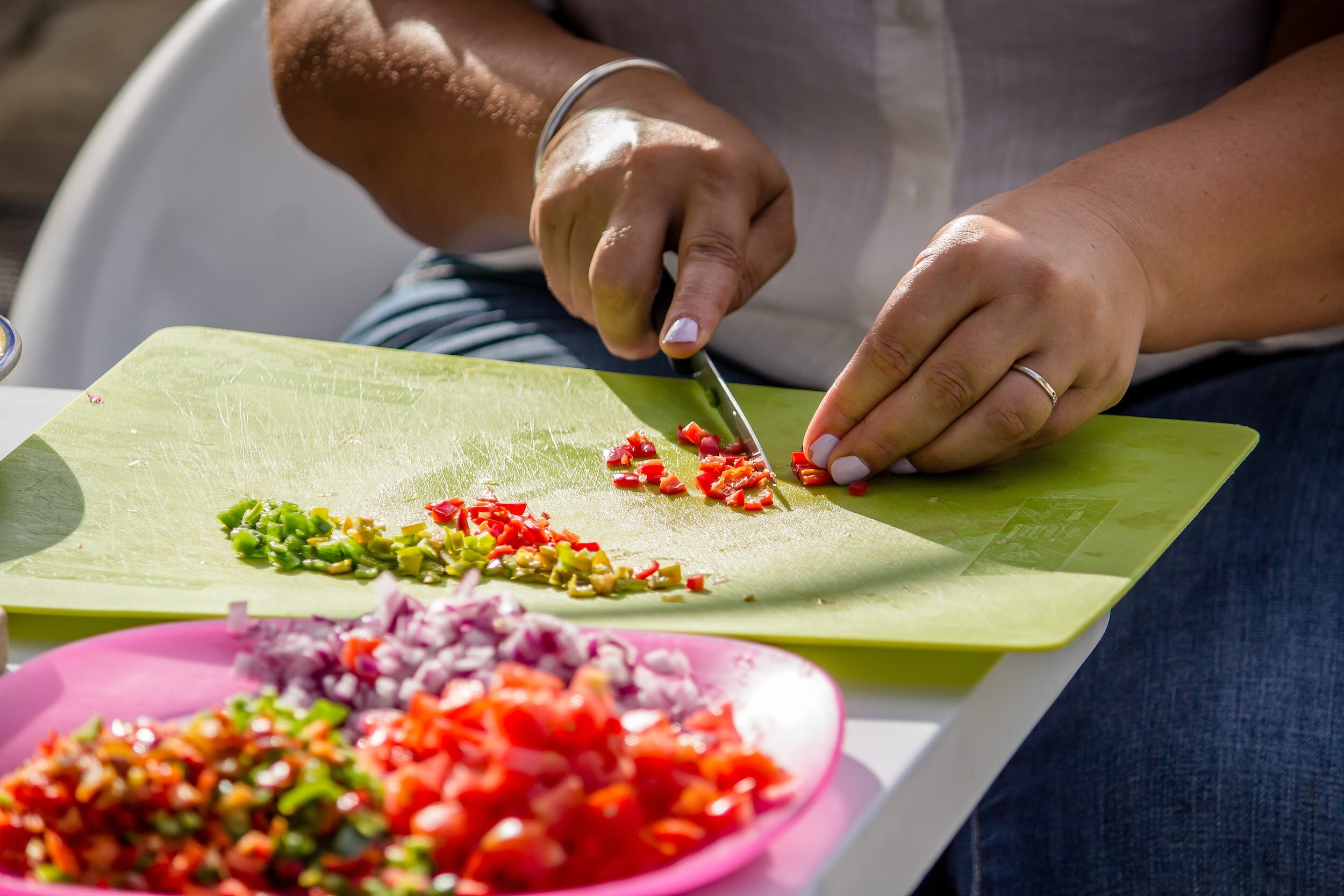 Full article: Plastic cutting boards as a source of microplastics